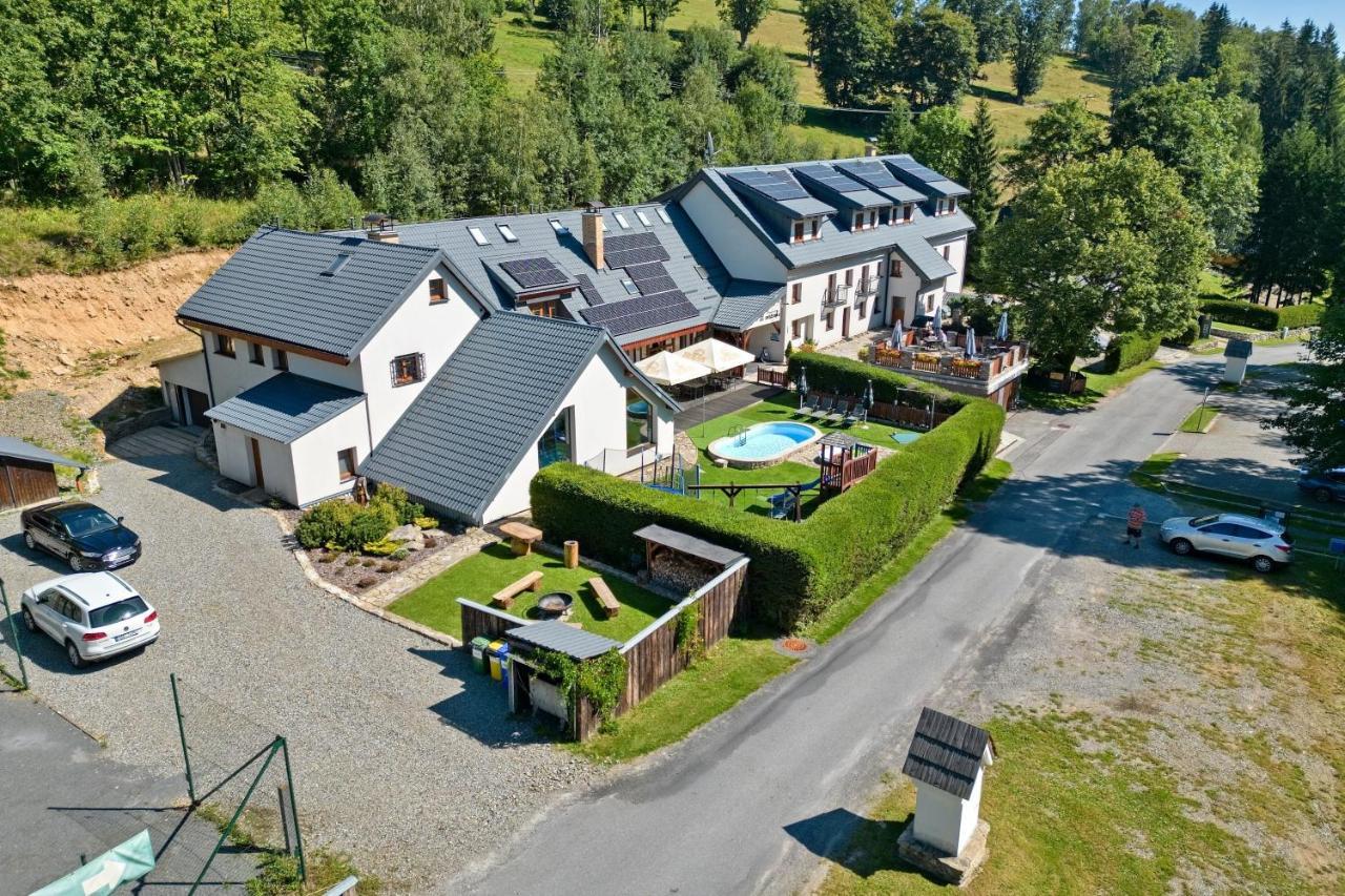 Horsky Hotel Snezenka Hynčice pod Sušinou Kültér fotó